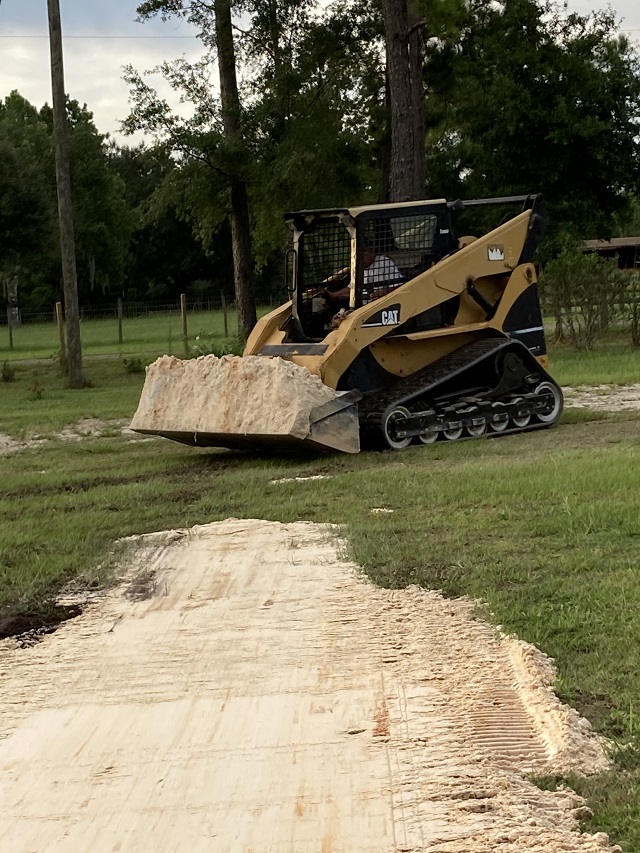 Skid Loader Work Keystone Heights - Middleburg - Palatka - Starke - Interlachen - Odom Ranch Land - Orange Park - Green Cove Springs - Jacksonville - Melrose, Florida
